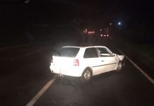 Gol colide em veículo capotado entre Jandaia e Mandaguari
