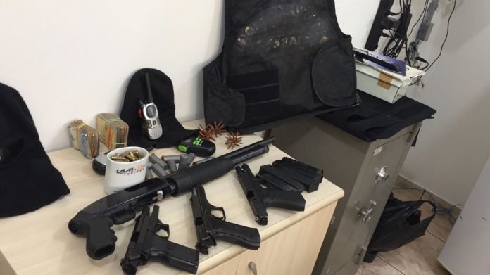armas