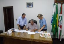 Prefeitura de Jandaia e Sanepar assinam Termo de Reajuste para Obra do Esgotamento Sanitário