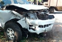 Trem e caminhoneta colidem em Mandaguari