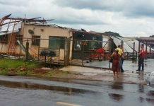 Lanchonete é danifica pelo vento em Apucarana