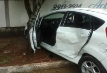Mulher passa mal ao volante e provoca acidente