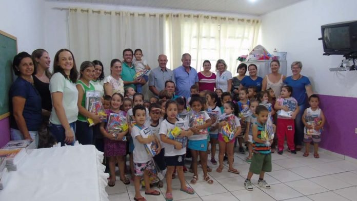 Entrega Kit Escolar 13-03 (19)