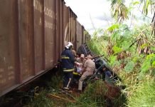 Acidente envolveu caminhonete e trem em Apucarana