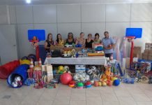 Departamento de Educação entrega materiais para escolas municipais
