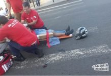 Motociclista fica ferido em acidente no centro
