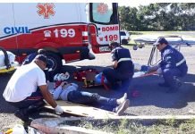 Acidente de moto em trevo de Jandaia deixa casal ferido