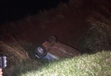 Motorista fica ferido após capotamento em Cambira