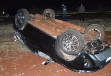 Hilux capota na rodovia entre Borrazópolis e Kaloré
