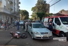 Carro e moto colidem no centro de Mandaguari
