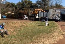 Acidente entre locomotiva de manutenção e caminhão é registrado em Arapongas
