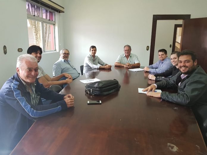 Prefeito Ditão se Reune com equipe da Sanepar