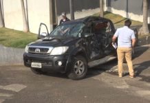Metropolitano e caminhoneta colidem em Cambira