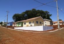 42 famílias de Novo Itacolomi recebem moradias gratuitas