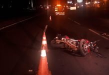 Motociclista de Mandaguari colide em traseira de caminhão