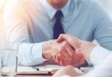 Vaga para carreteiro e auxiliar de produção