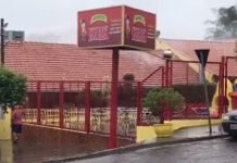 Cozinha de lanchonete pega fogo em São Pedro