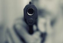 Casal é rendido por criminosos encapuzados e tem carro, dinheiro e joias roubados em Arapongas