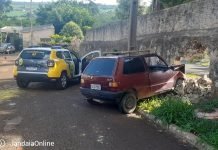Veículo colide em muro do Country Club de Jandaia do Sul