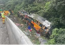 Acidente com ônibus na serra em Guaratuba deixa 19 mortos