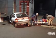 Veículo colide em poste próximo ao Hospital Regional