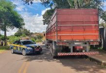 PRF recupera em Mandaguari carreta furtada no Mato Grosso