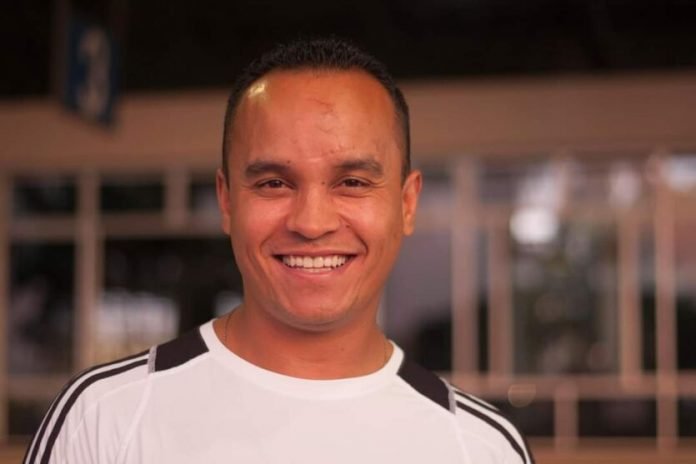 Professor-morre-ao-bater-em-arvore-em-estrada-de-A-00643552-2-202205111350-md