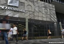 Petrobras anuncia alta de R$ 0,04 na gasolina vendida a distribuidoras