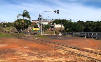 Prefeitura e RUMO discutem segurança da passagem do trevo do Panela de Pedra