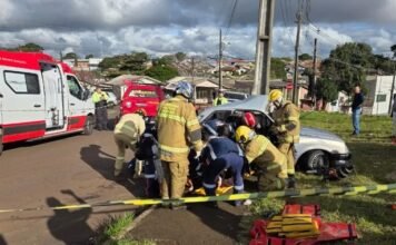 Motorista morre após carro atingir poste em Apucarana