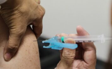 Vacinação contra a gripe no Paraná será aberta para público em geral a partir de segunda