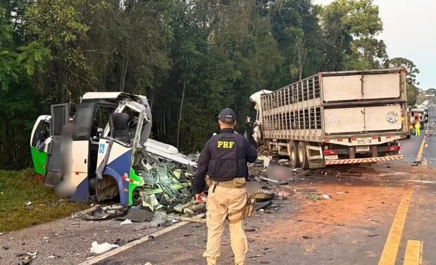 Tragédia no Paraná: 23 morrem em acidente com ônibus da Saúde