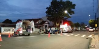Veículos colidem próximo ao estádio Hermínio Vinholi