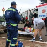 Carro é atingido por trem em passagem de nível em Jandaia do Sul