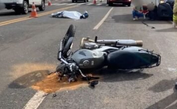 Motociclista de 36 anos morre em colisão com carro em avenida de Apucarana