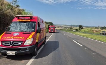 Motociclista e passageiro ficam feridos após queda na BR-376, em Mandaguari
