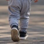Criança de 3 anos é encontrada sozinha na rua em Jandaia do Sul