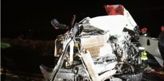 Colisão frontal entre ônibus de estudantes e Dodge Ram deixa dois feridos graves em Guairaçá