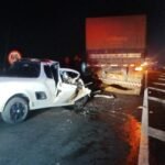 Montana colide na traseira de carreta em Mauá da Serra