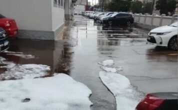 Chuva de granizo provoca alagamentos e assusta moradores em Arapongas