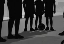 Homem faz ameaças e arremessa bicicleta após crianças o atingirem acidentalmente com bola em Jandaia do Sul
